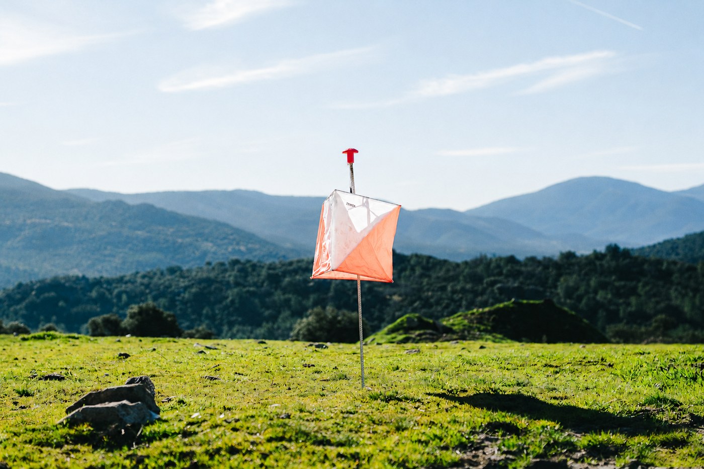 Orienteering control above the forests and mountains of Madrid–Ávila